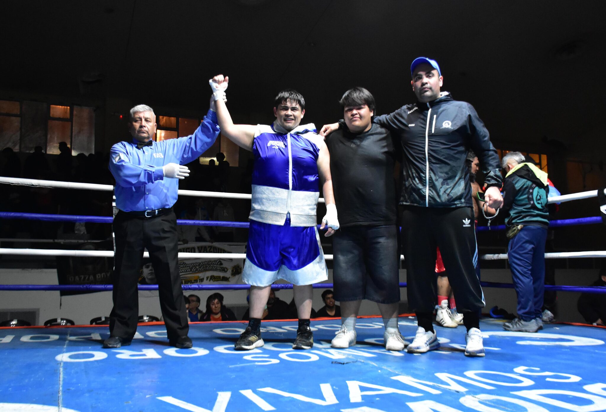Boxeo: Darío Alcapán consiguió su primera victoria profesional