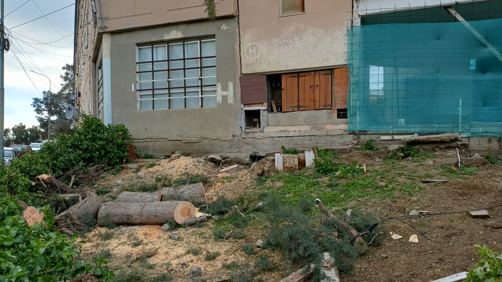 Trabajo articulado en el territorio: avanzan en el despeje de calles para dar inicio a obras en el barrio LU4