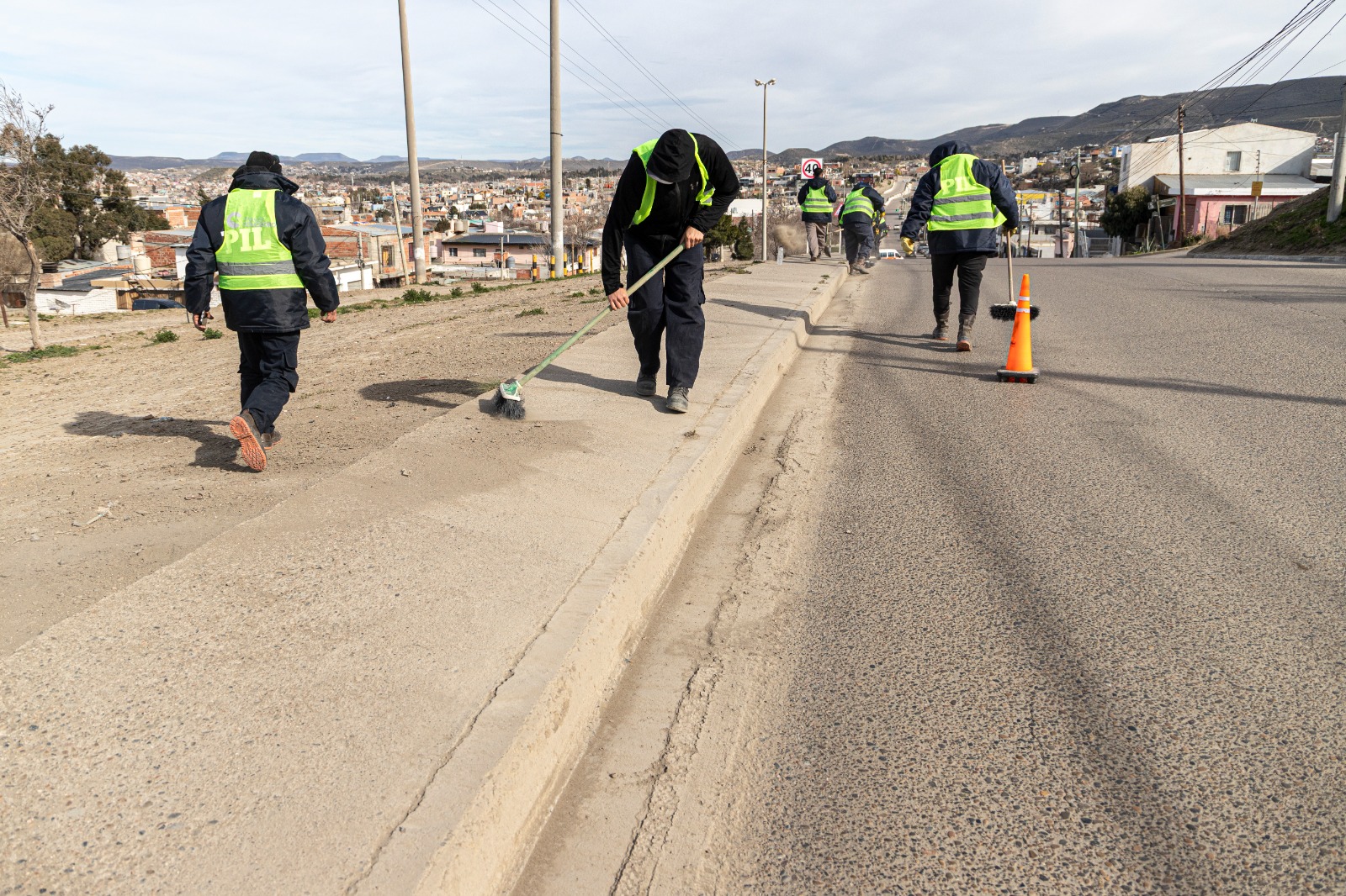 Se intensifica la limpieza en espacios públicos de la ciudad