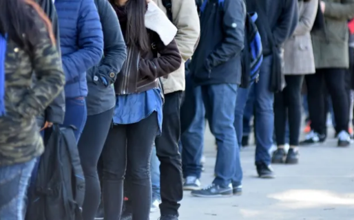 Menos asalariados y más monotributas: así cambió el mercado laboral en el último año