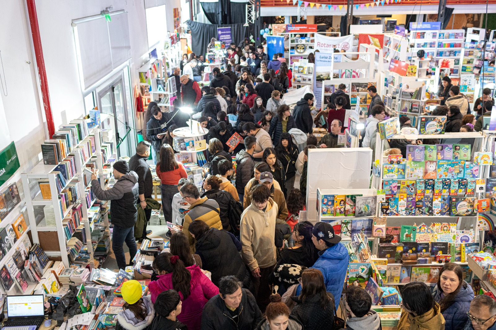 Récord de concurrencia: la Feria del Libro ya convocó a más de 30 mil asistentes