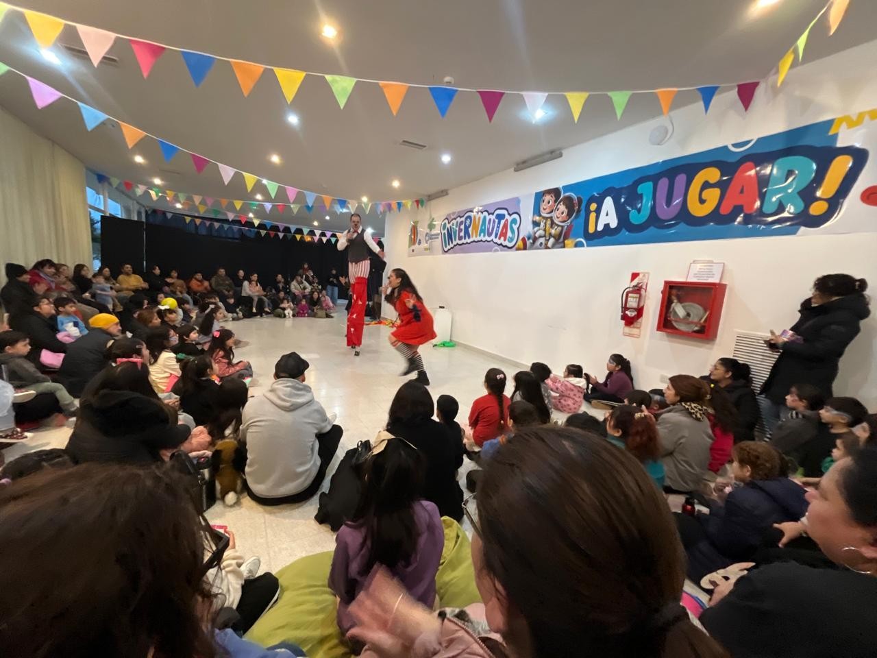 Las actividades previstas para las vacaciones de invierno iniciaron con “¡Invernautas a jugar!” y “Vacaciones de Película”, propuestas cargadas de juegos, talleres y espectáculos para toda la familia, preparadas para la ocasión a través de la intensa labor de los equipos de la cartera cultural.