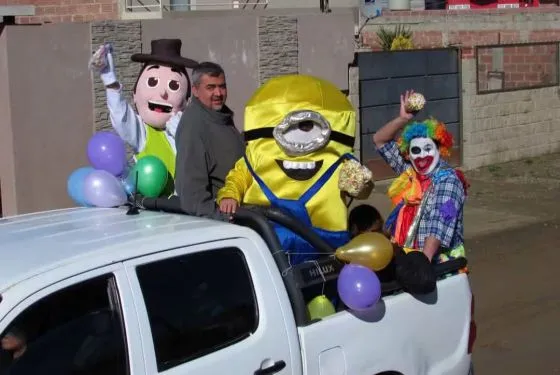 Lanzan una colecta para llevar golosinas a miles de chicos por el Día de las Infancias