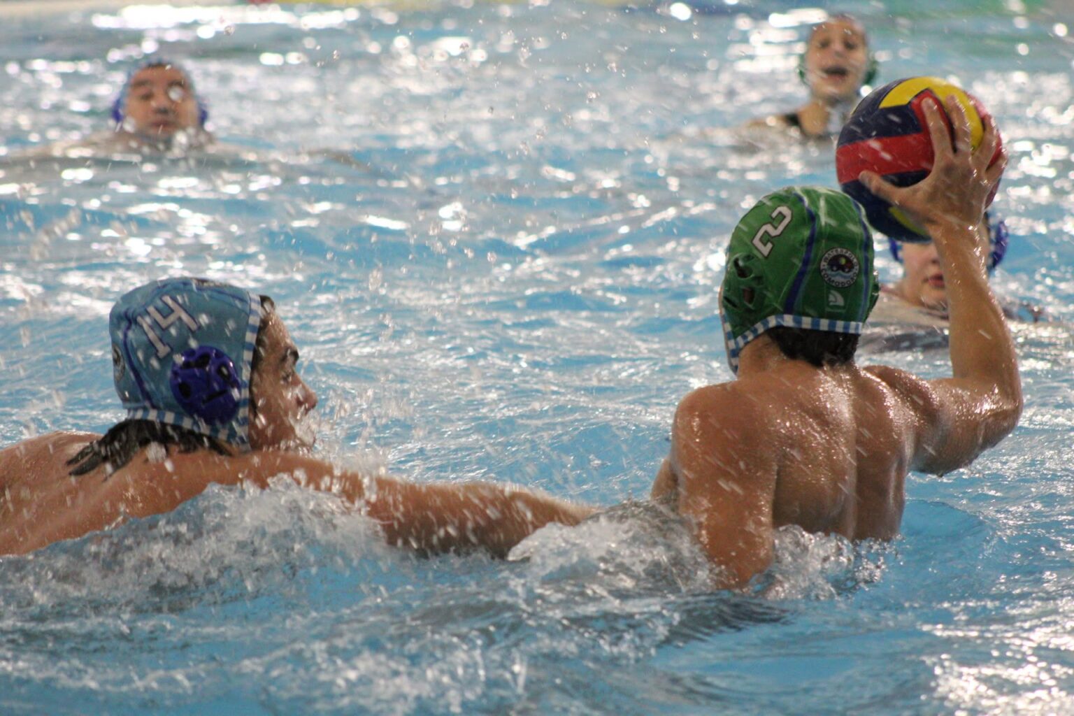 Waterpolo Comodoro cierra el año con mucha actividad y con la visita estelar de Newell’s