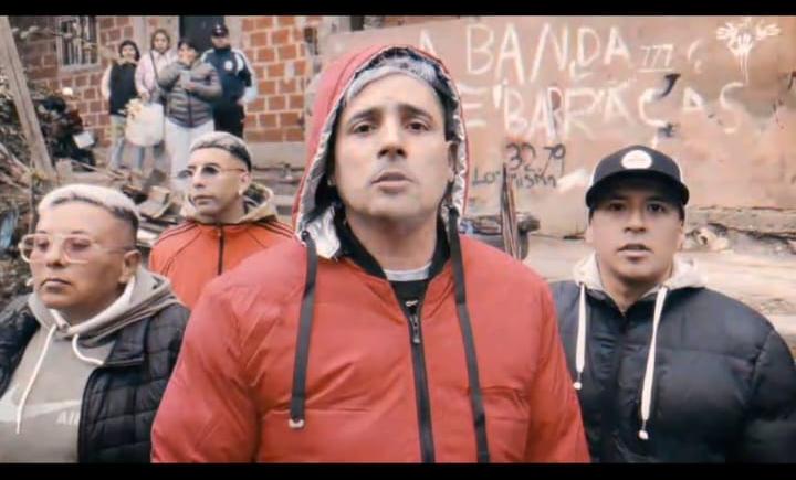 EL BARRIO SE PRENDE: LA CALLE CONFIRMA DIEZ FIGURAS