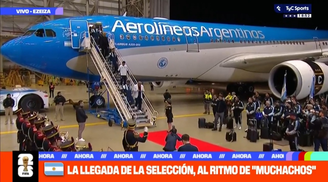 Selección Argentina: quiénes regresaron y los saludos de los jugadores desde el micro