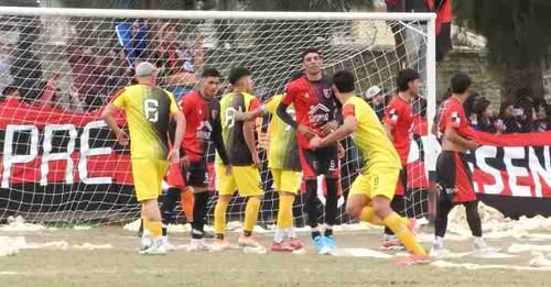 Una fiesta total en el superclásico de Loreto