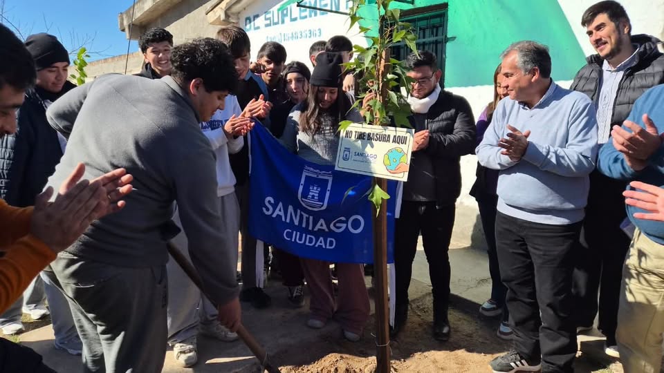 El secretario Benavente participó de una nueva jornada de Ecoacción en el barrio Campo Contreras