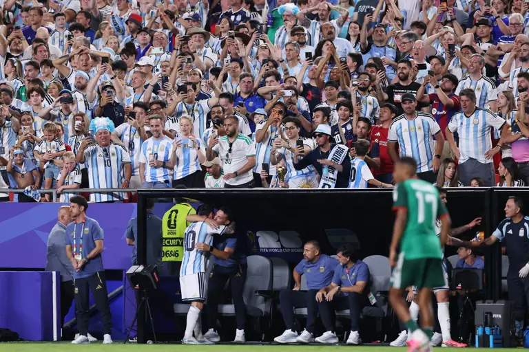 La advertencia de Scaloni tras la goleada de Argentina en el debut por el Mundial: “Cualquiera nos puede ganar”