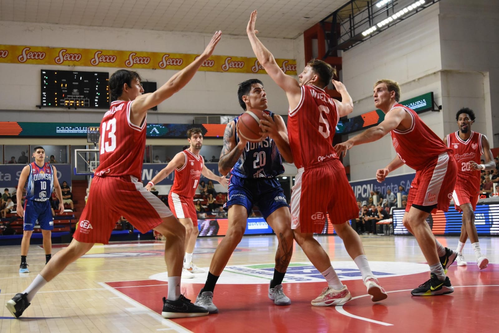 QUIMSA ABRE LA SERIE DE CUARTOS DE FINAL EN EL CIUDAD