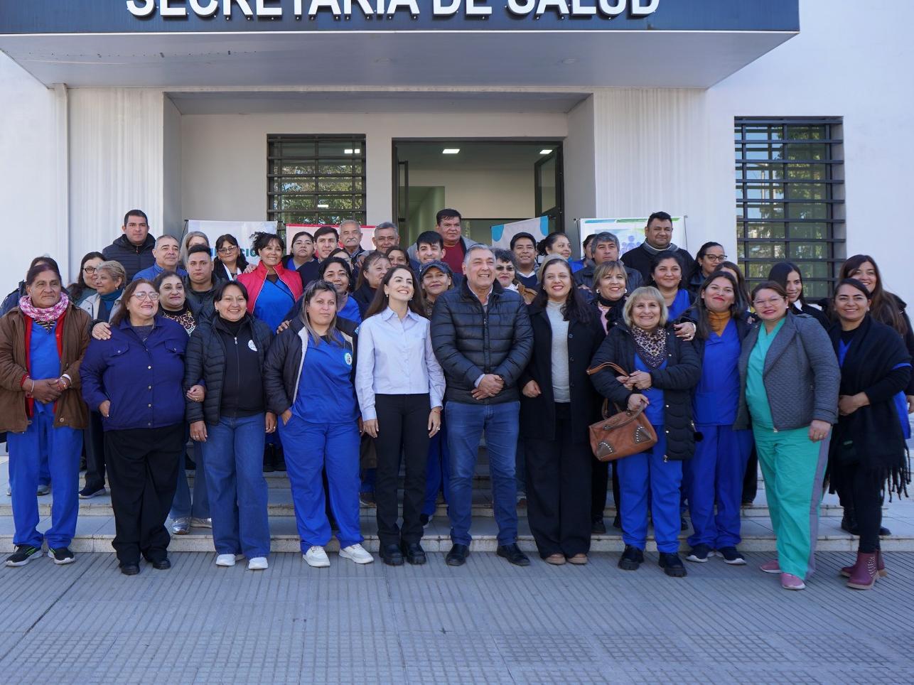 Nediani encabezó el homenaje a enfermeros y enfermeras en su día Nediani encabezó el homenaje a enfermeros y enfermeras en su día