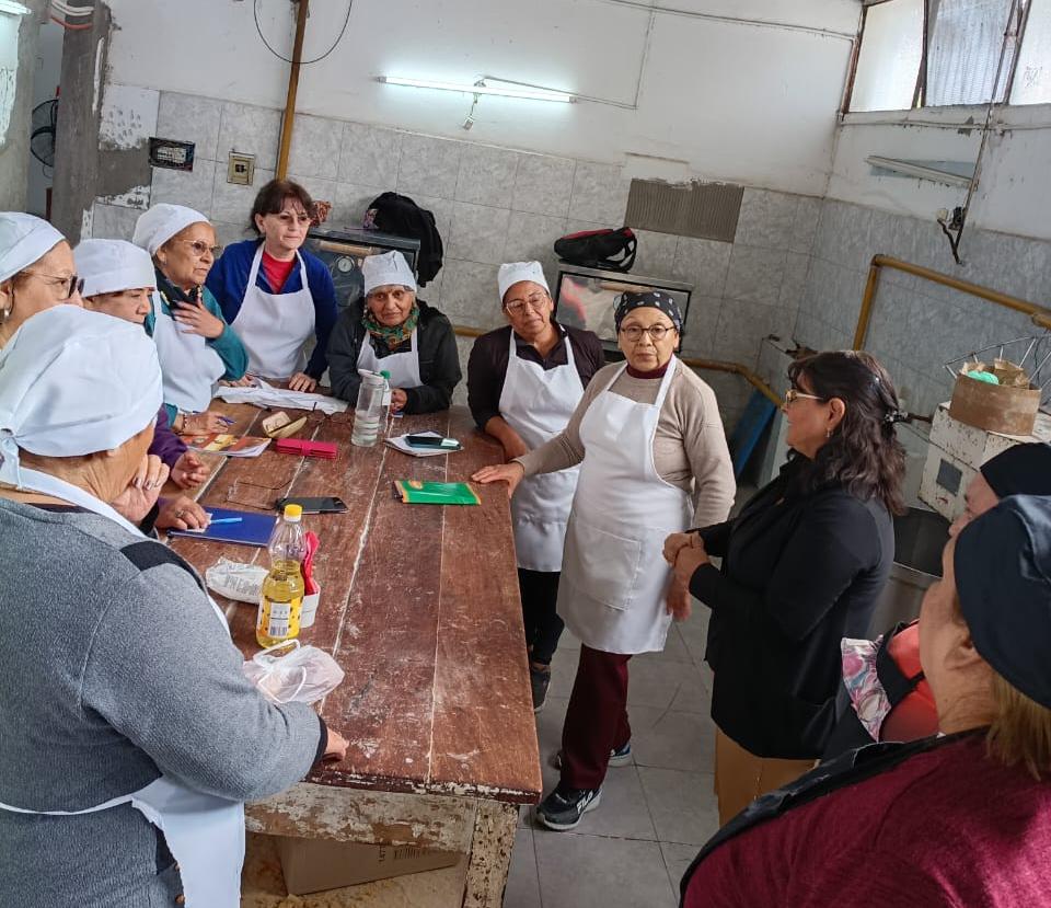 Dio inicio con éxito el taller “Mi rotisería con comida saludable”