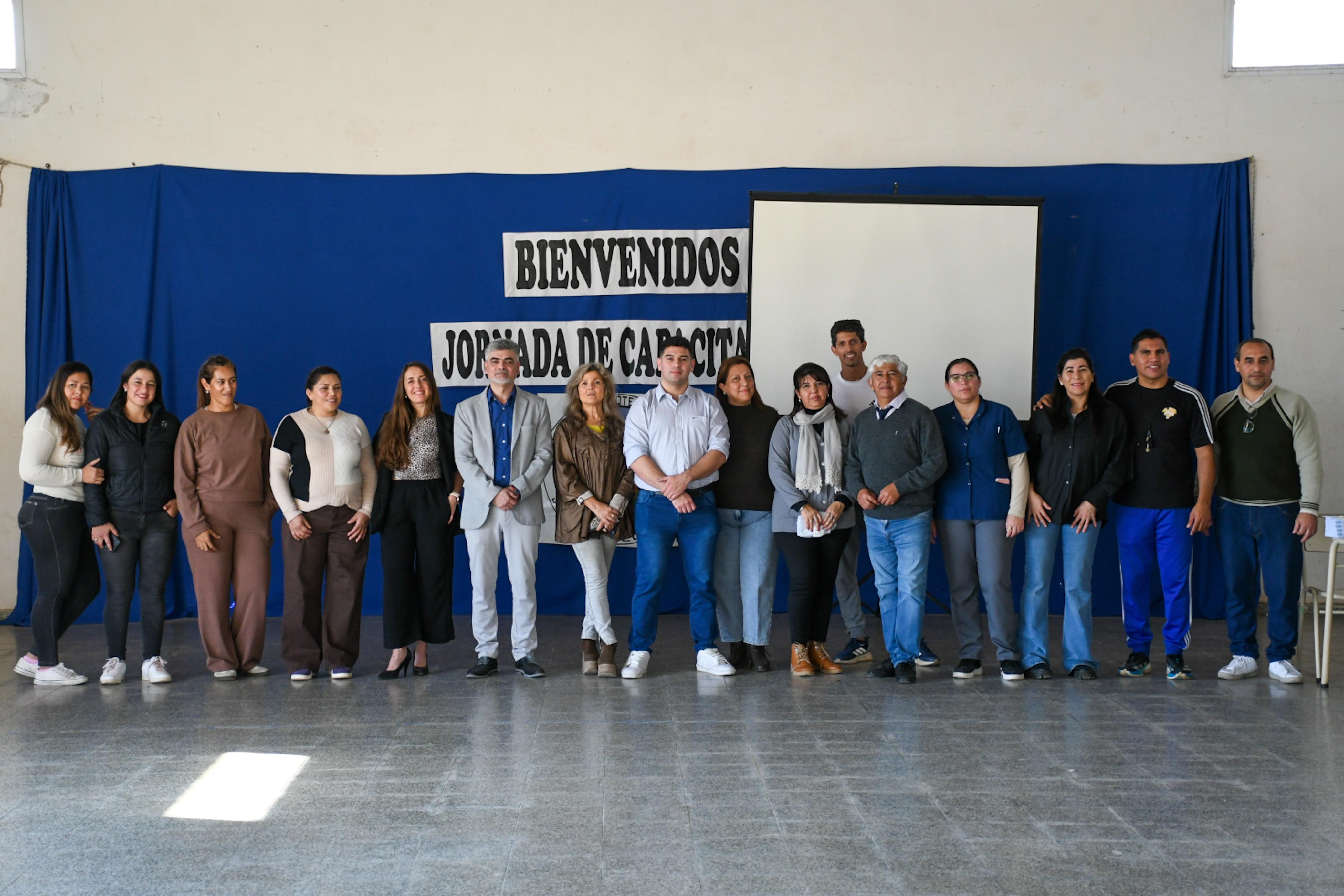 Realizaron en Pozo Hondo la jornada «En Eco de un Click: Cómo cuidarnos y cómo cuidar»