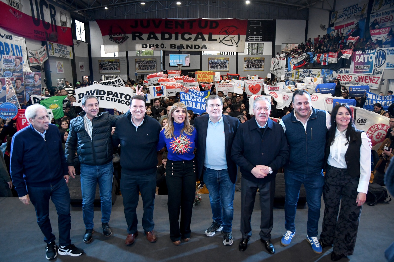 EL FRENTE CÍVICO PRESENTÓ A LLAMIL ABDALA Y ÁLVARO BLANCO COMO CANDIDATOS A INTENDENTE Y VICE DE LA BANDA ANTE UNA MULTITUD