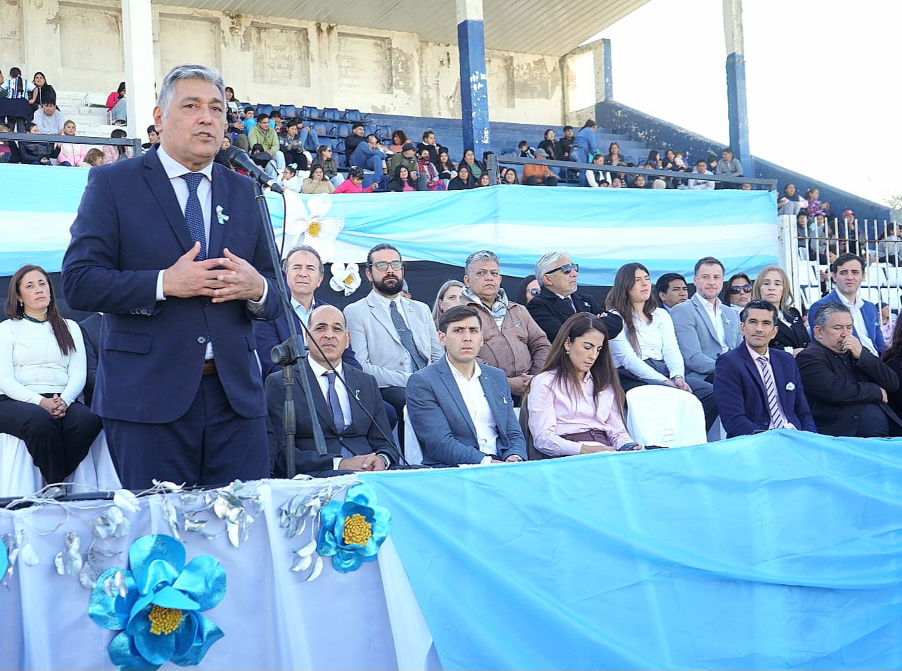 Nediani encabezó los actos de homenaje a la bandera, a los valores patrios y la identidad nacional