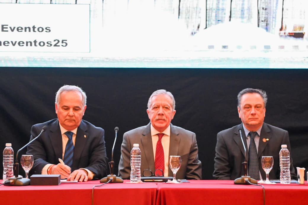 EL GOBERNADOR PARTICIPÓ DE LA APERTURA DE JUNTA DE GOBIERNO DE LA FEDERACIÓN ARGENTINA DE CONSEJOS PROFESIONALES DE CIENCIAS ECONÓMICAS