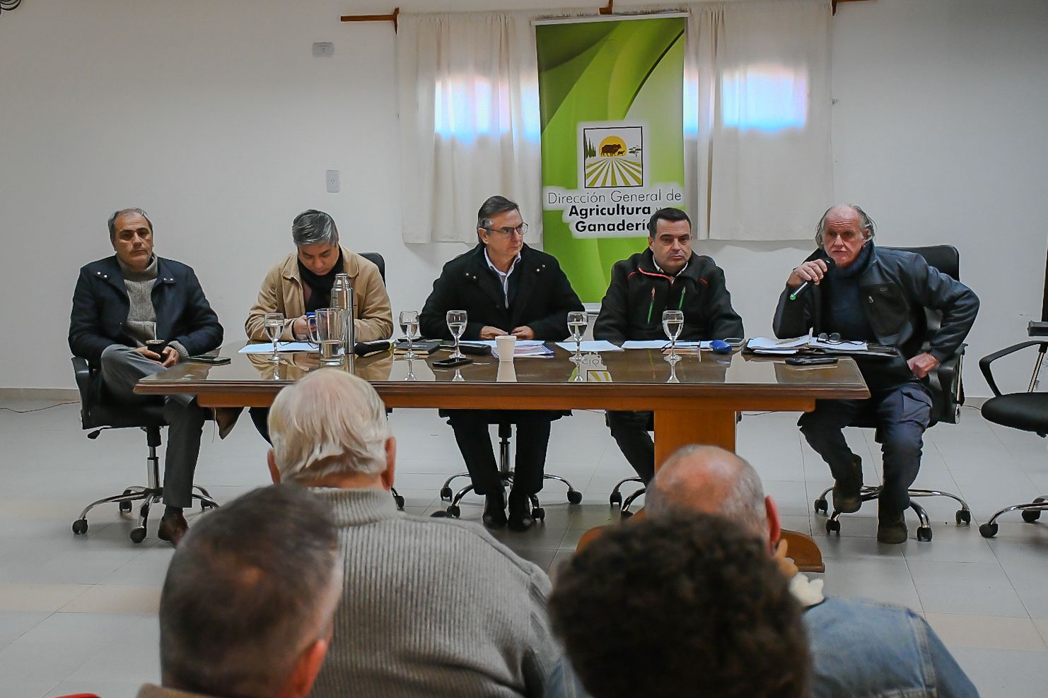IMPORTANTE REUNIÓN DE LAS AUTORIDADES DE PRODUCCIÓN CON MIEMBROS DE LA COMISIÓN PROVINCIAL DE SANIDAD ANIMAL
