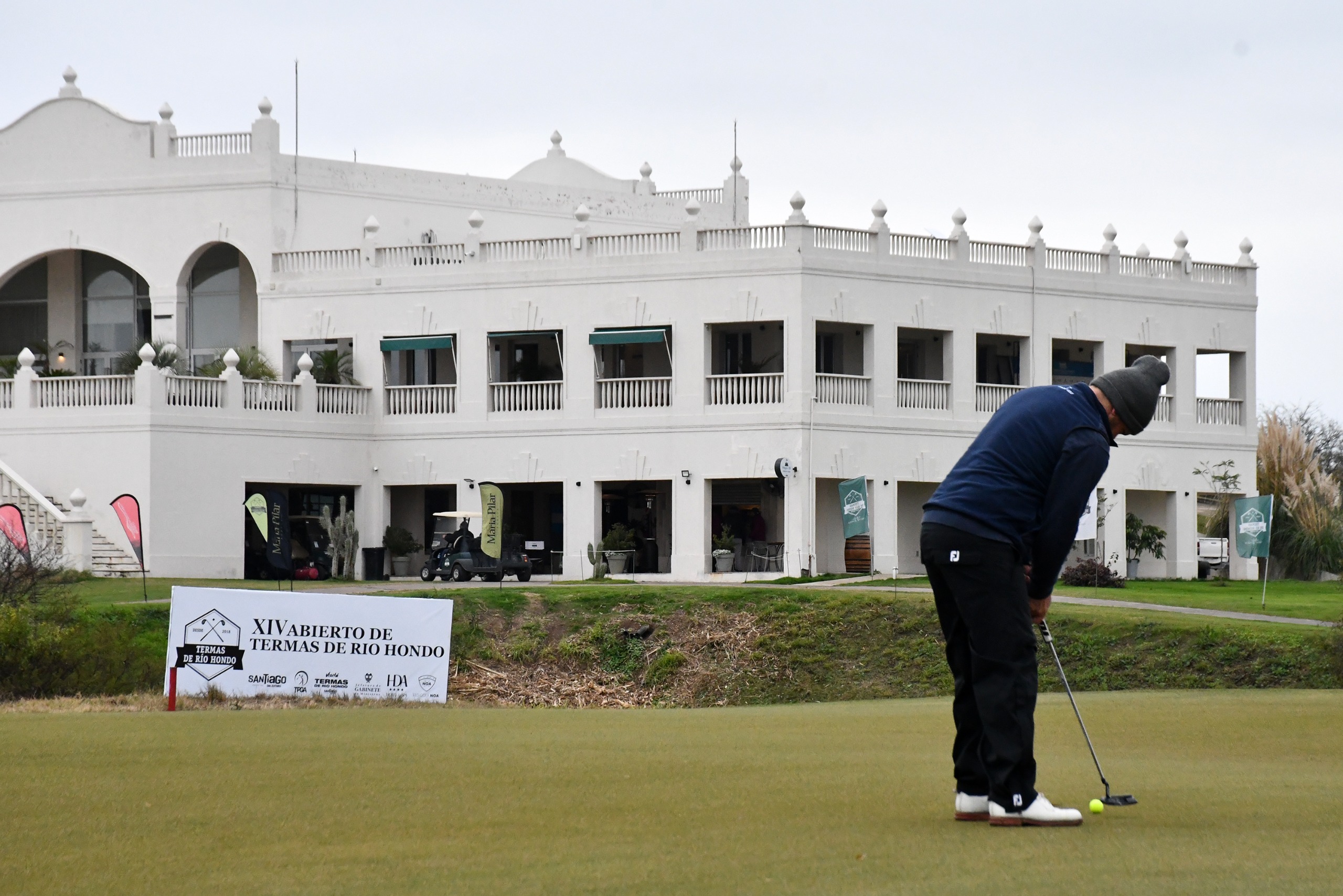 ANDREY BORGES FUE EL MEJOR DE LA JORNADA DEL VIERNES DEL XIV ABIERTO DE GOLF EN LAS TERMAS DE RÍO HONDO
