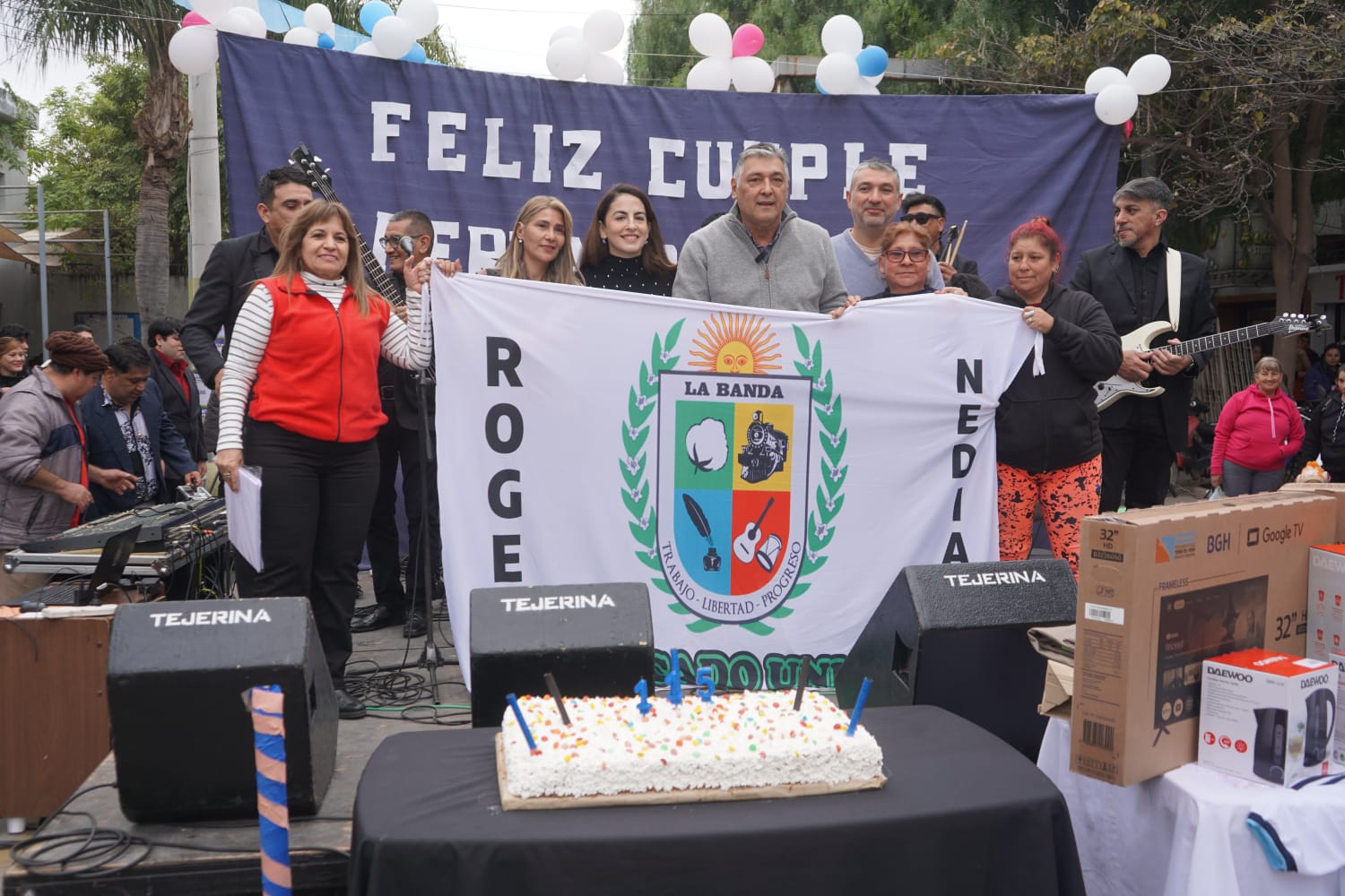 Con danza, música y sorteos el Mercado Unión celebró su 115° aniversario a lo grande Con danza, música y sorteos el Mercado Unión celebró su 115° aniversario a lo grande