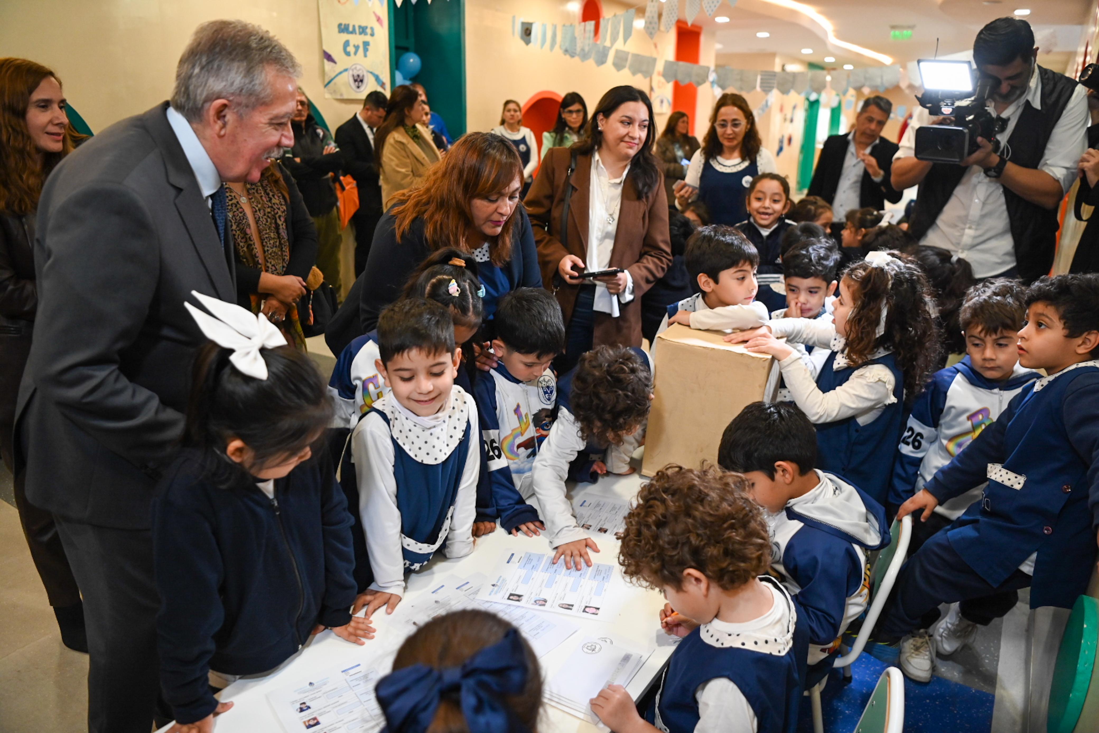 EL GOBERNADOR PARTICIPÓ DE UN INTERESANTE PROYECTO EN EL JARDÍN DE LA ESCUELA NORMAL GENERAL BELGRANO EL GOBERNADOR PARTICIPÓ DE UN INTERESANTE PROYECTO EN EL JARDÍN DE LA ESCUELA NORMAL GENERAL BELGRANO