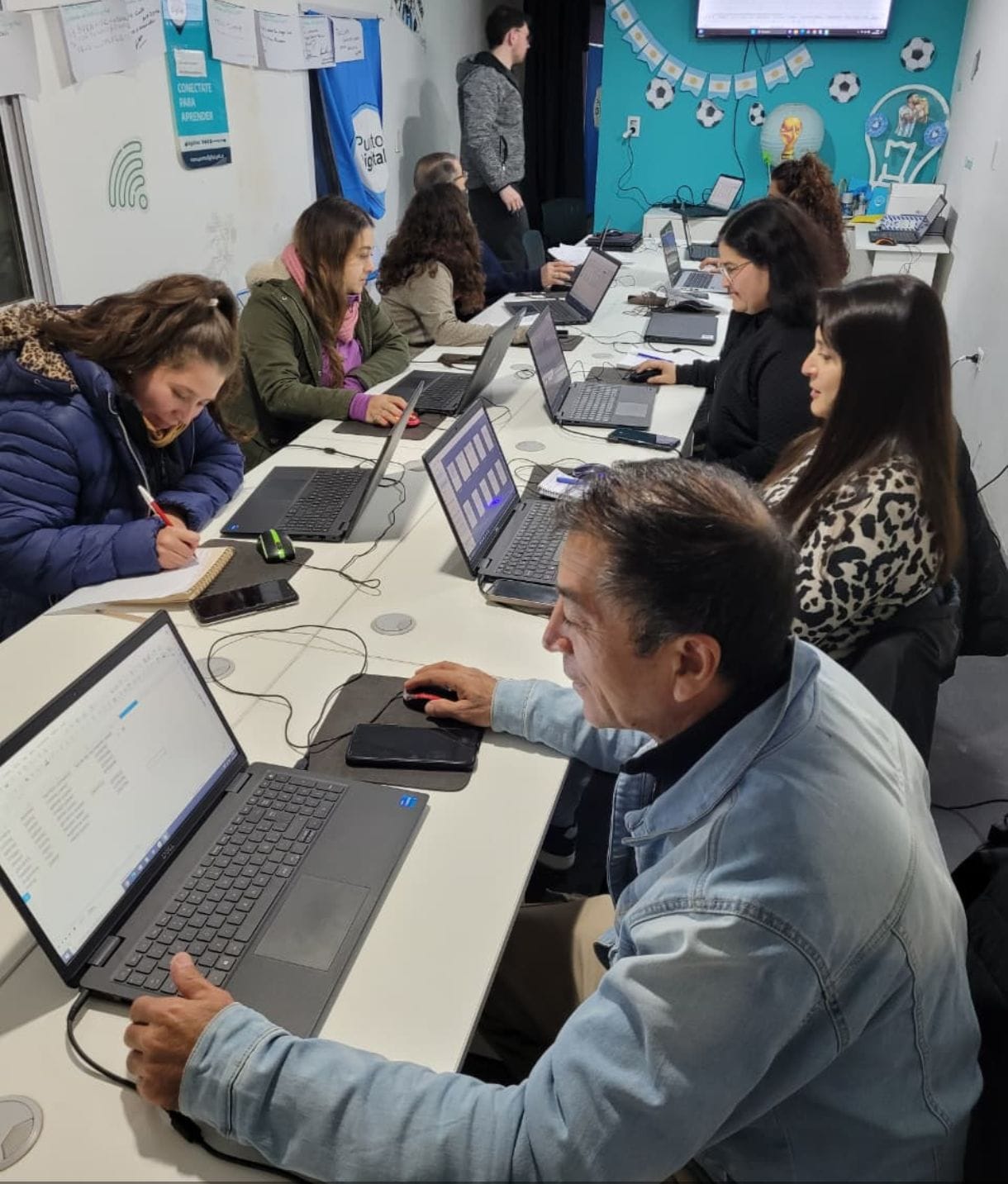 La Casa del Bicentenario dará inicio al taller intensivo de Canva + Inteligencia Artificial