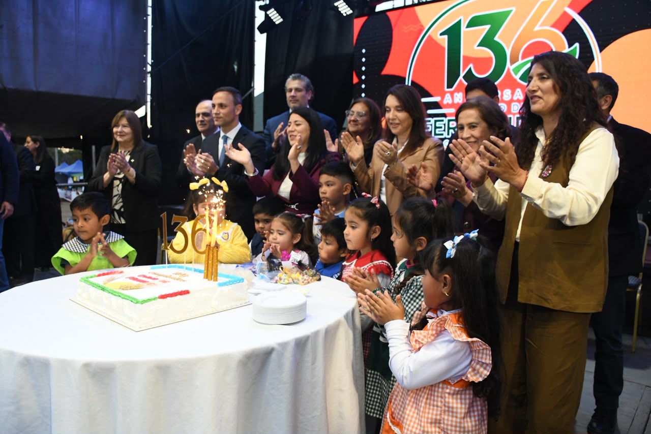 FERNÁNDEZ CELEBRÓ SU 136° ANIVERSARIO