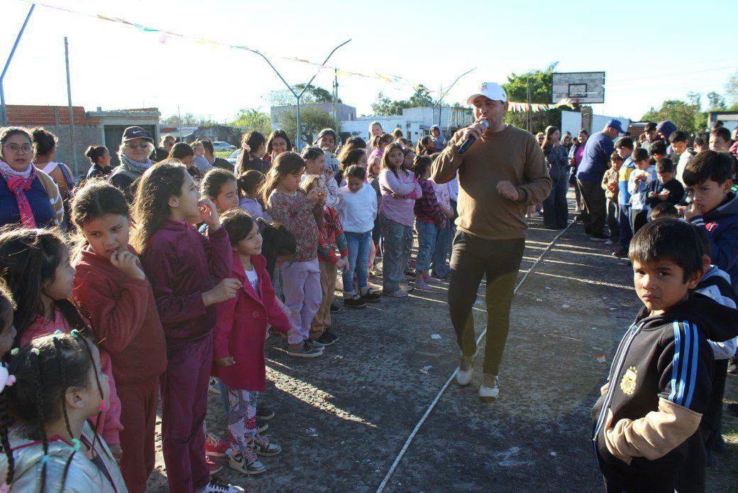 ROTUNDO ÉXITO DE LAS CELEBRACIONES POR EL MES DEL NIÑO ENCABEZADAS POR LA MUNCIPALIDAD DE MERCEDES CTES.