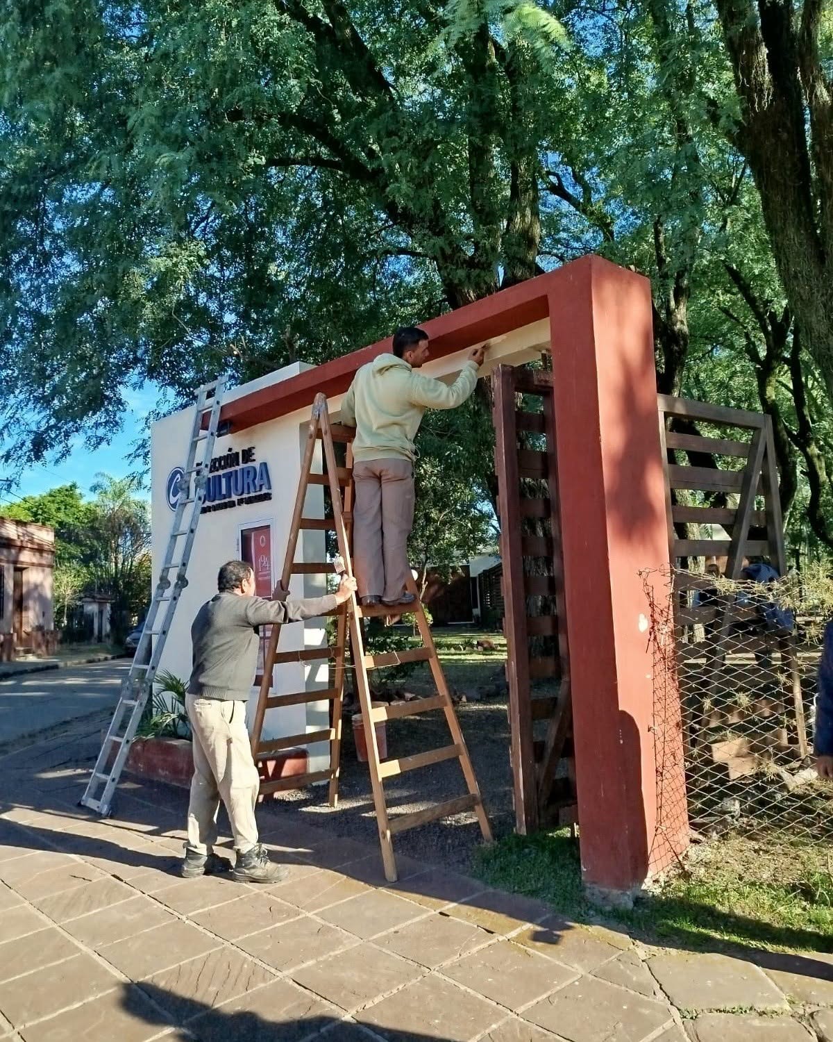 RENOVACIÓN DE ESPACIOS EN EL CENTRO CULTURAL DE MERCEDES CTES.