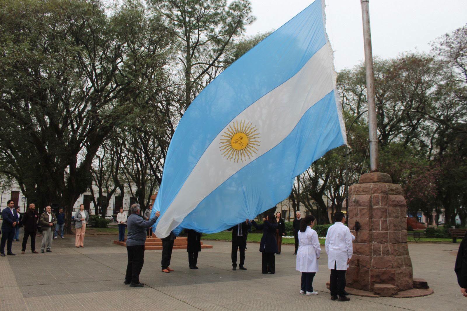 BANDERA CUATRO.jpg