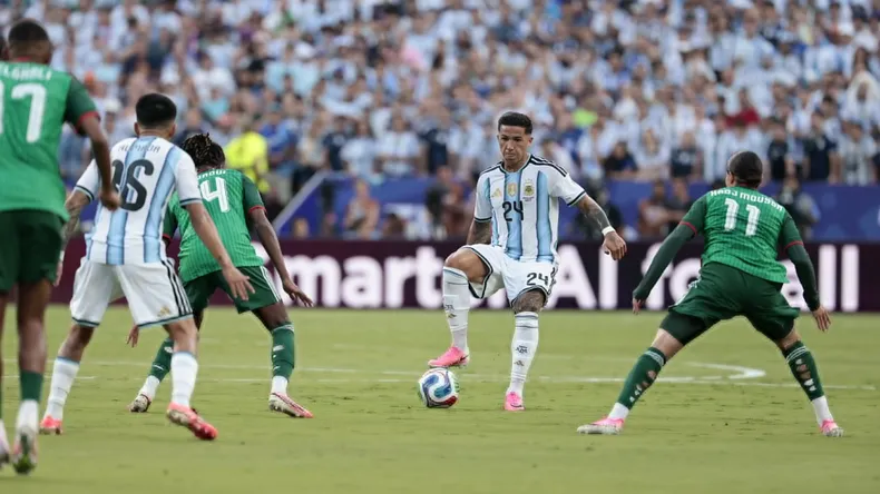 ARGENTINA GOLEÓ  3-0 A ARGELIA Y ARRANCÓ EL MUNDIAL CON EL PIE DERECHO
