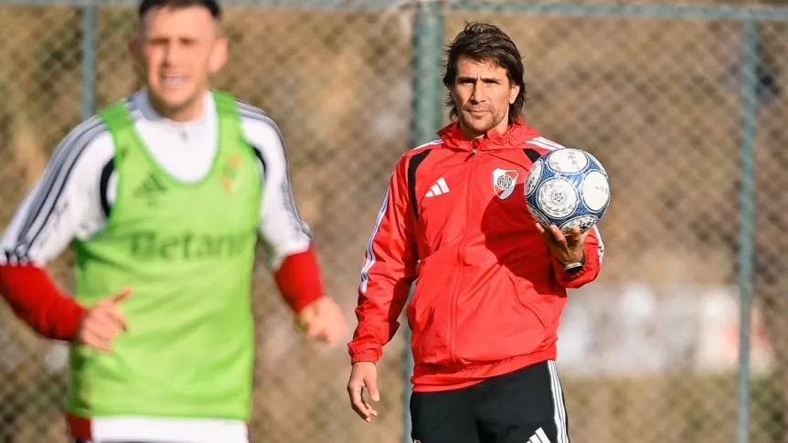 leonardo-ponzio-durante-la-practica-de-hoy-en-cantilo_862x485.webp leonardo-ponzio-durante-la-practica-de-hoy-en-cantilo_862x485.webp