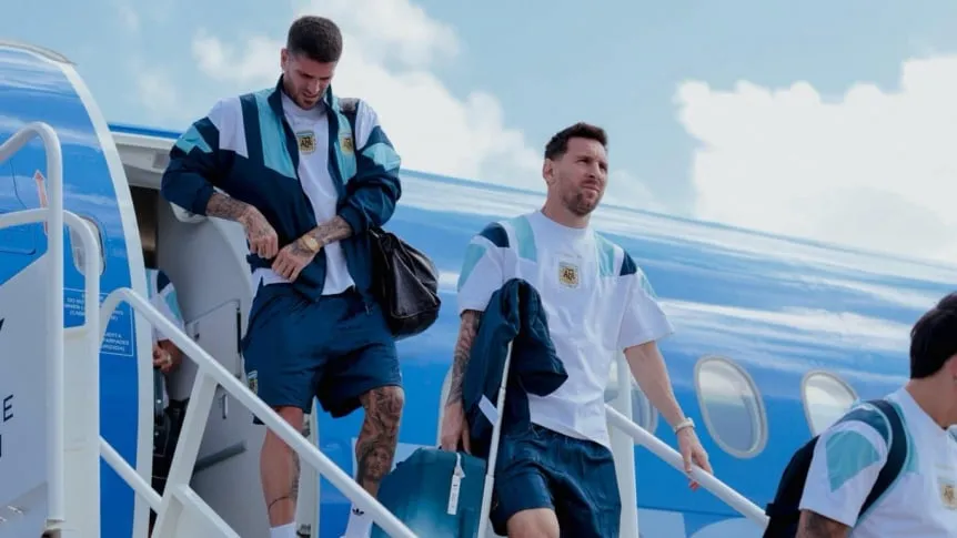 SÓLO UNA PARTE DEL PLANTEL – ASÍ SERÁ LA VUELTA DE LA SELECCIÓN AL PAÍS