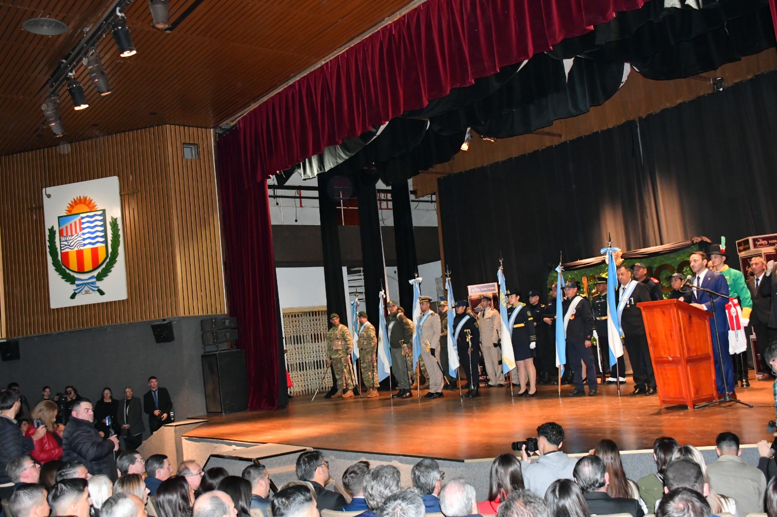 ITUZAINGÓ CONMEMORÓ SUS 162 AÑOS CON UN ACTO ENCABEZADO POR JUAN PABLO VALDÉS