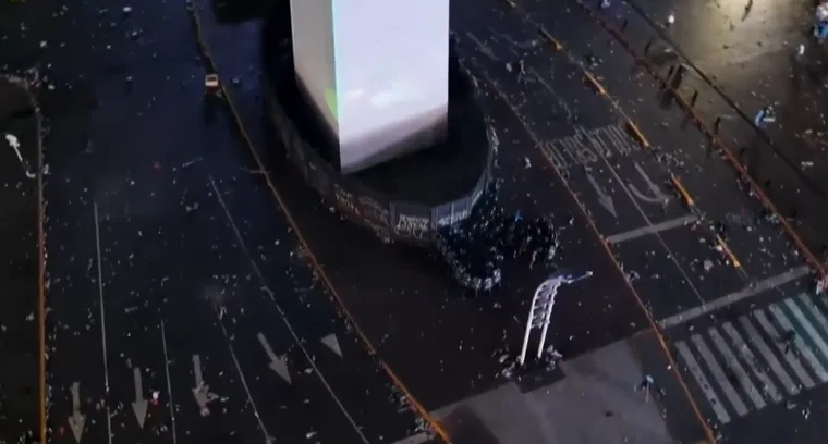 GRAVES INCIDENTES EN EL OBELISCO CON AL MENOS 15 DETENIDOS Y VARIOS POLICÍAS CON POLITRAUMATISMOS.