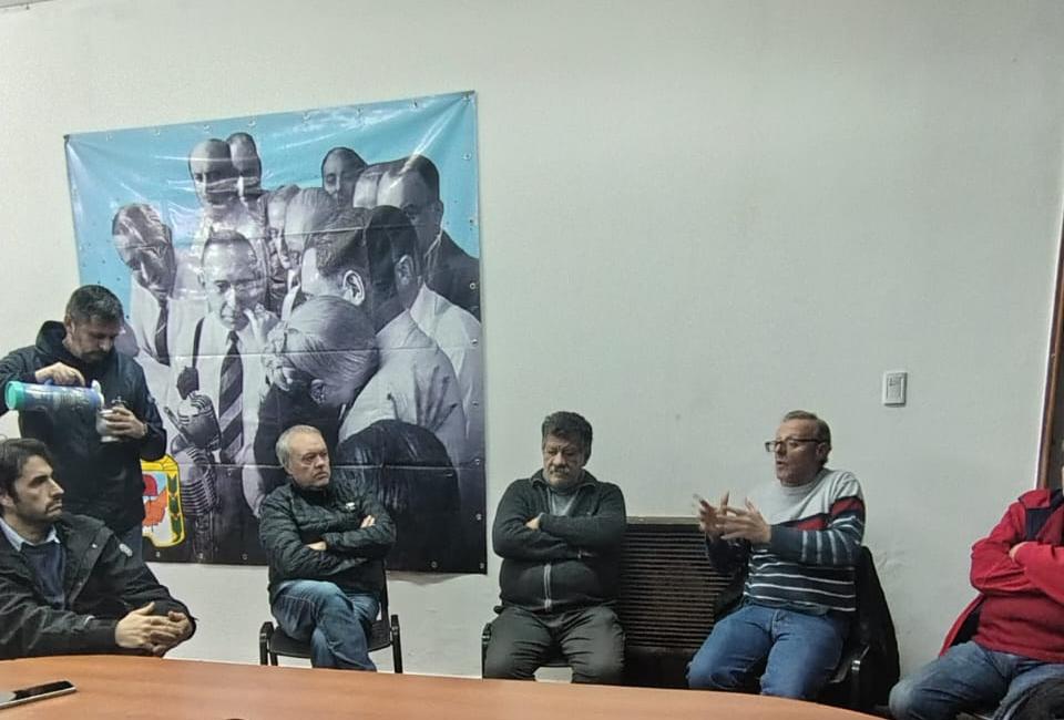 Segunda charla de formación política en la sede del Partido Segunda charla de formación política en la sede del Partido