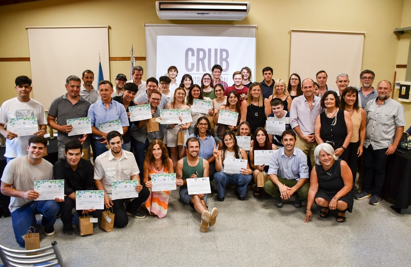 WhatsApp Image 2026-07-01 at 1.28.44 PM.jpeg El CRUB celebró el acto de colación del ciclo 2025