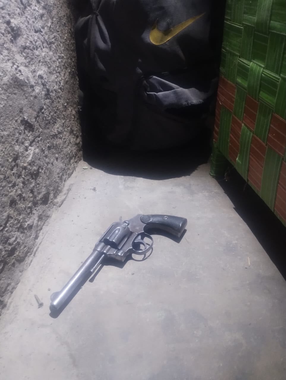 Comando Norte detuvieron a padre e hijo tras tiroteo entre vecinos en Chimbas. Comando Norte detuvieron a padre e hijo tras tiroteo entre vecinos en Chimbas.