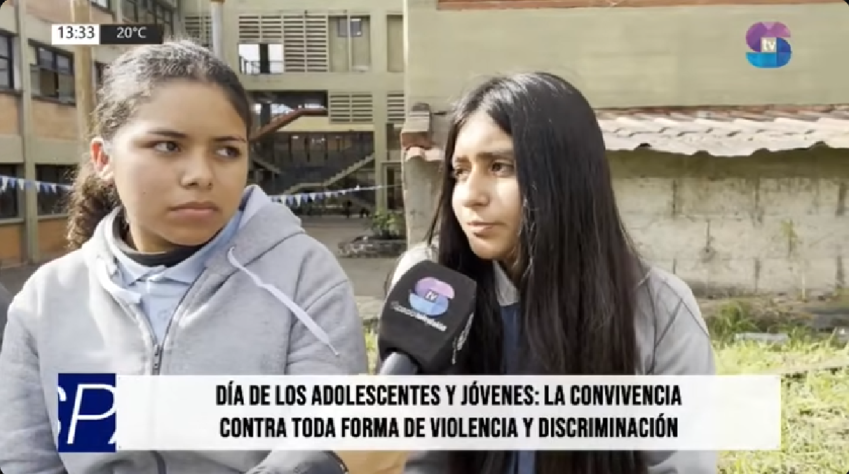 Chicas.png Chicas.png