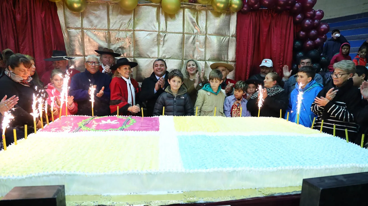 Cumple Metán.png Cumple Metán.png