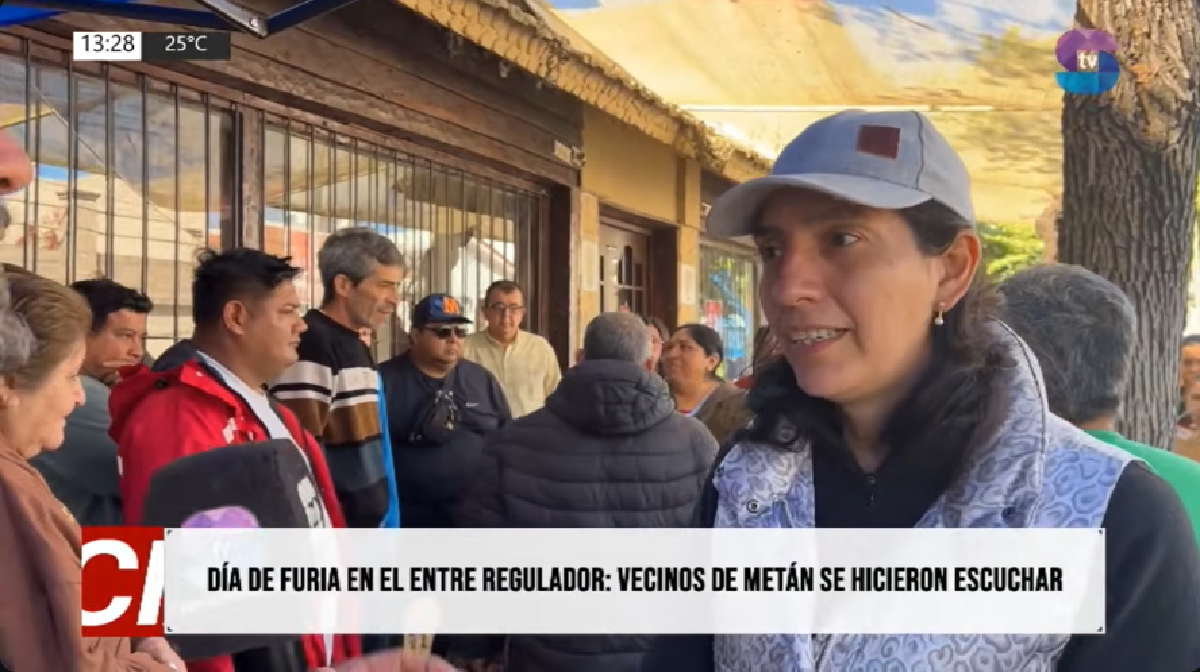 Vecinos-ente.png Crece la tensión con el Ente: vecinos amenazan con más encadenamientos