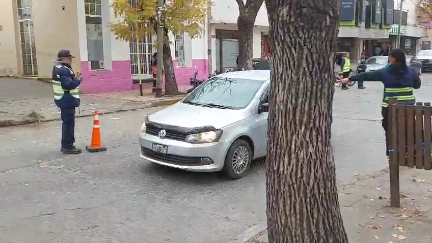Vehículo.jpeg Vehículo.jpeg