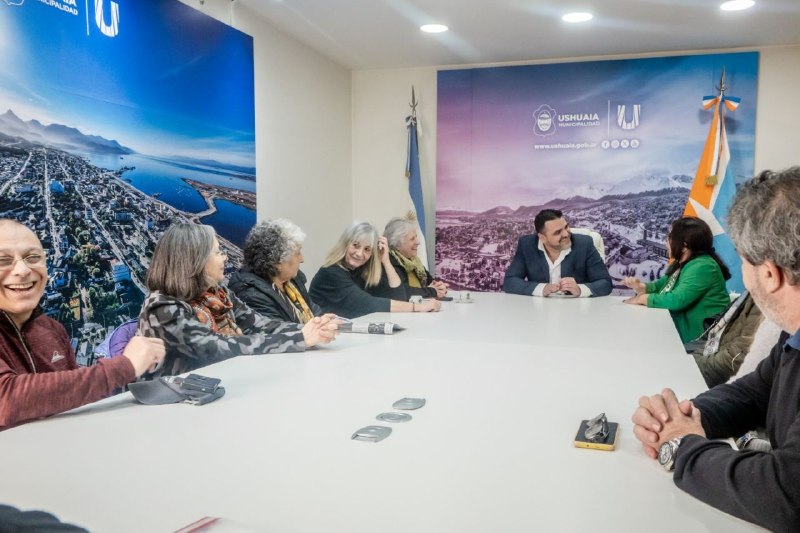 VUOTO RECIBIÓ A INTEGRANTES DEL CLUB DE ABUELOS “DOÑA TRÁNSITO” Y VALORÓ SU FUNCIÓN SOCIAL EN LA COMUNIDAD