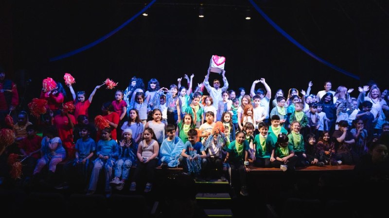 LA MUNICIPALIDAD DE USHUAIA FORTALECE EL TRABAJO EN LOS BARRIOS CON POLÍTICAS EDUCATIVAS Y CULTURALES PARA LAS INFANCIAS
