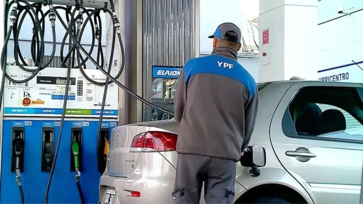 ypf-aumento-los-combustibles-.webp Nafta más barata de noche: el nuevo esquema de precios que lanza YPF