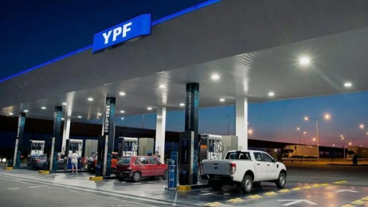 YPF baja las naftas 1% y el gas oil 2% desde este martes