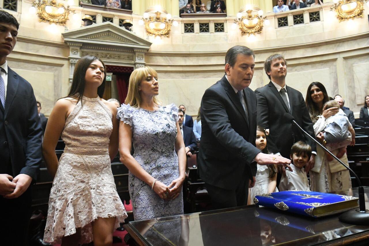 Gerardo Zamora asume como Senador Nacional